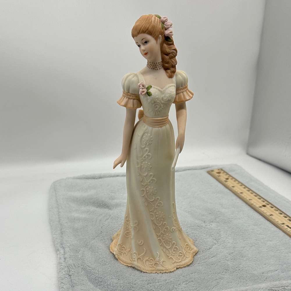 Vintage Masterpiece Porcelain Woman Named “Victoria “ Homco 1991 Signed Mizuno
